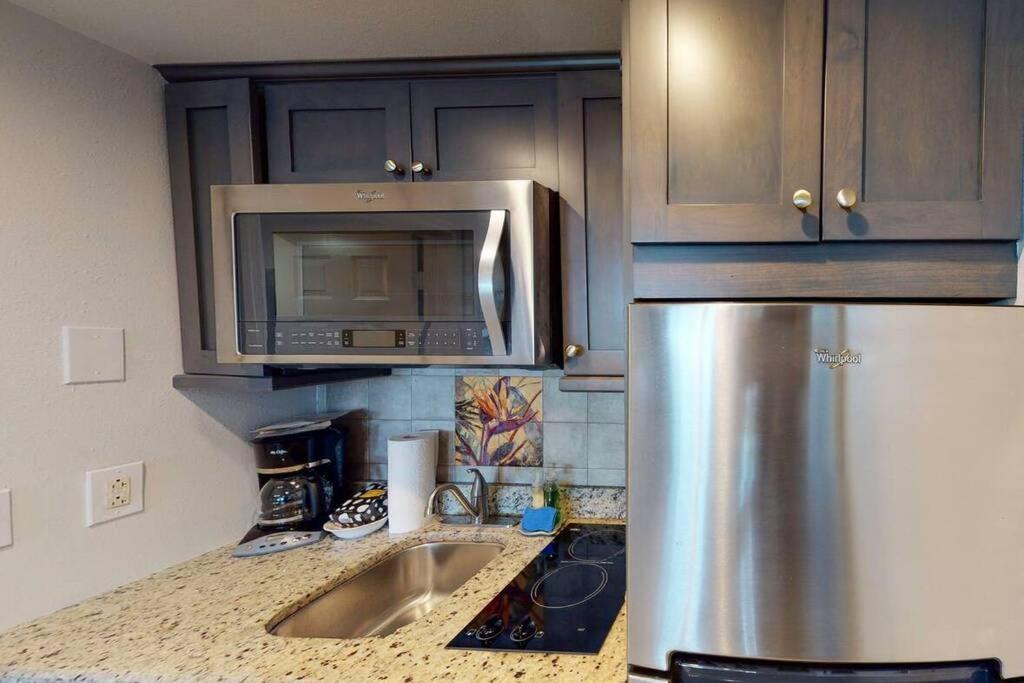 Sea Spray, Studio 114, Beach Steps Away! Pool+Wifi Ruskin Exterior foto